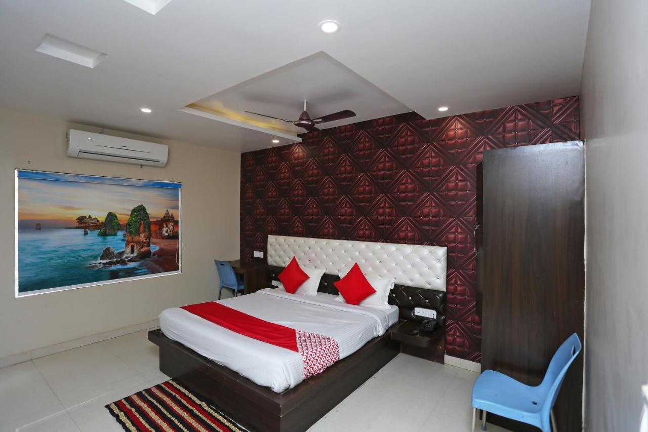 OYO 43897 Redstone Hotel Gwalior Eksteriør billede